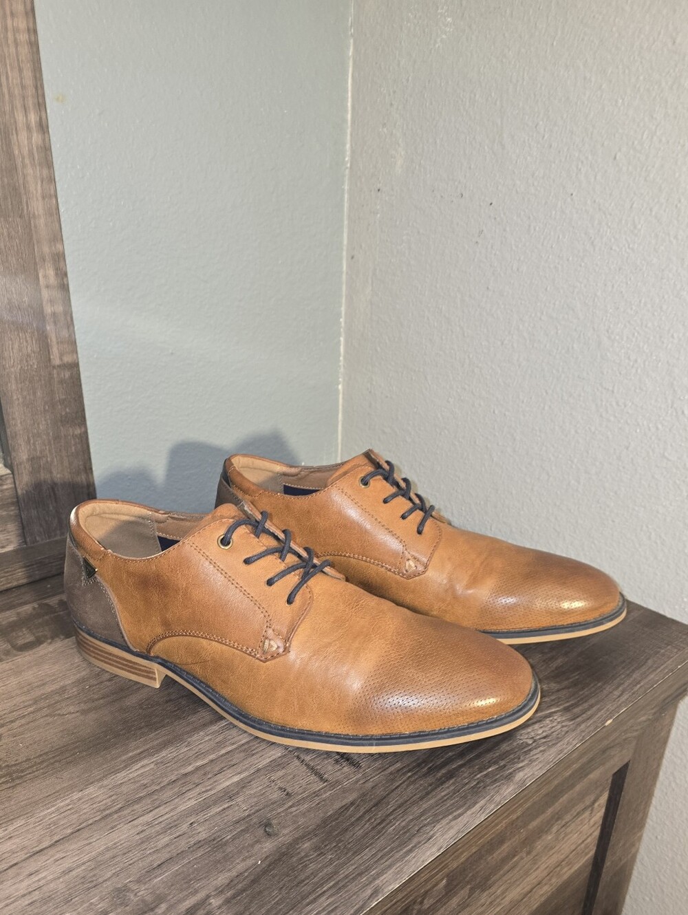 Men's Tan Leather Dress Shoes - Classic Lace-Up